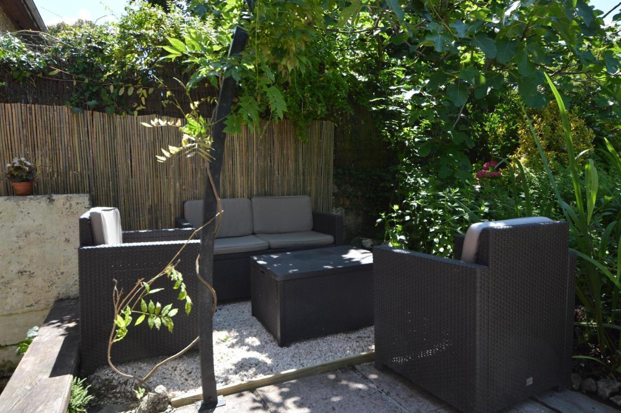 Maison Maliga J&G House Saint-Pierre-de-Curtille ภายนอก รูปภาพ