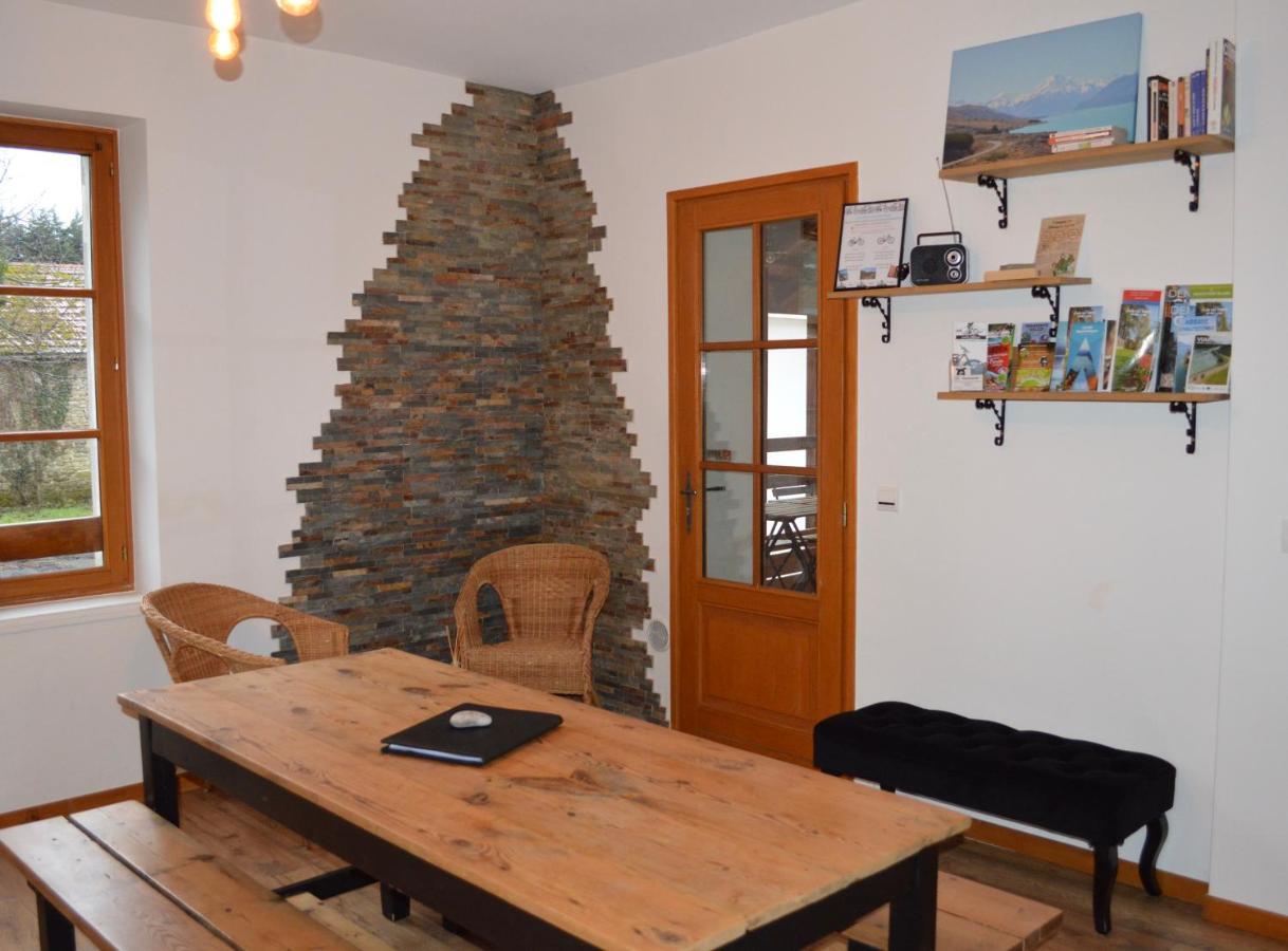 Maison Maliga J&G House Saint-Pierre-de-Curtille ภายนอก รูปภาพ